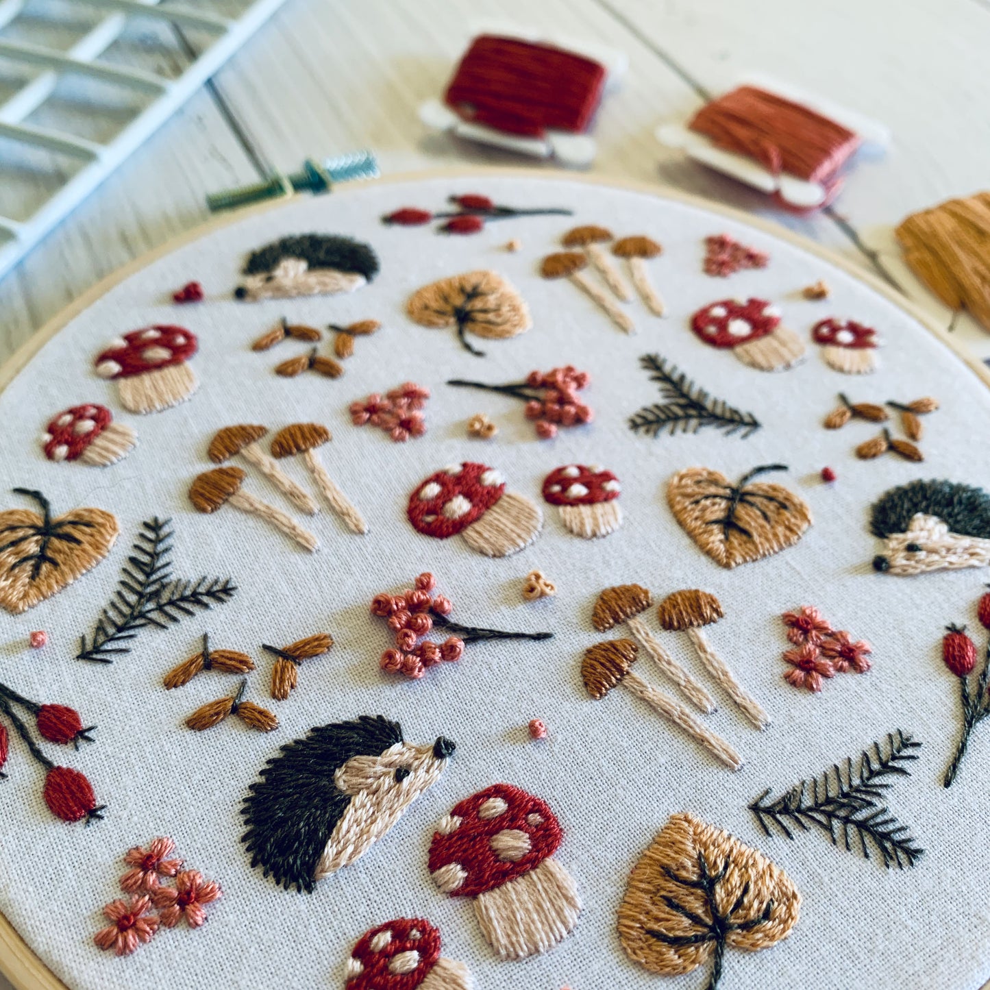 Digital download. Hedgehog and mushroom embroidery hoop art PDF pattern with instructions. Wildlife woodland beginner wall decor project