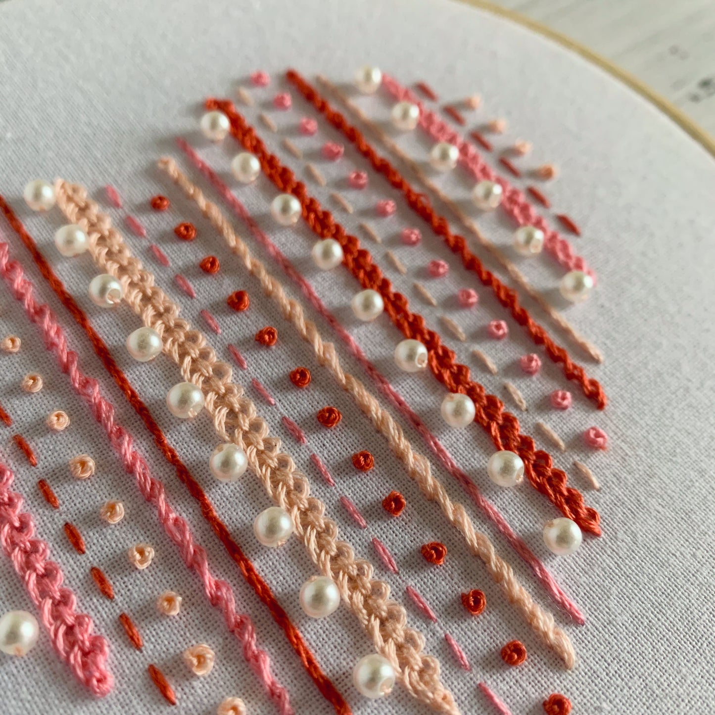 Digital download. Geometric embroidery hoop art PDF pattern with instructions. Star or heart with pearl beads.