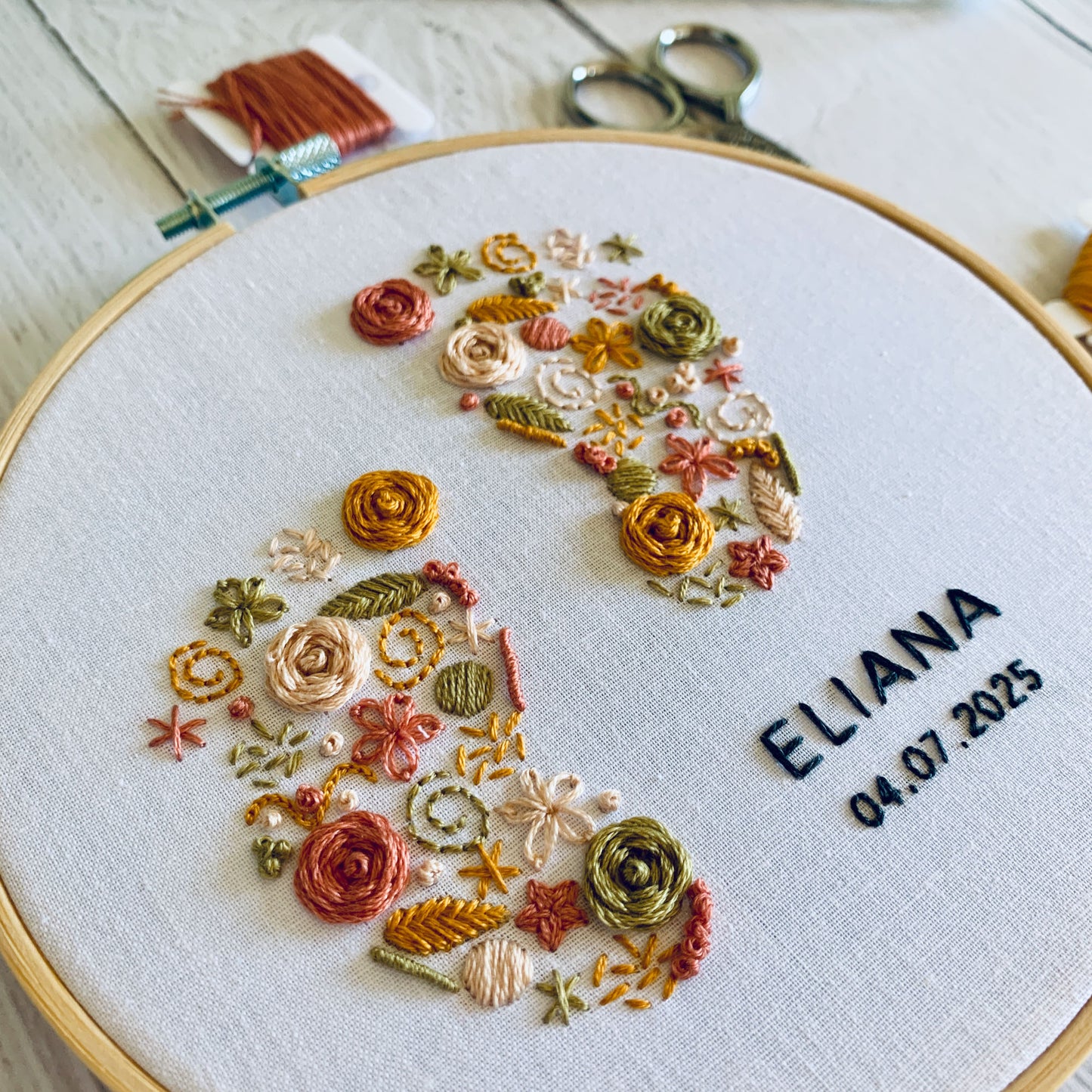 Full embroidery kit. Custom baby feet embroidery hoop art. Choose your colours. DIY craft project for newborn