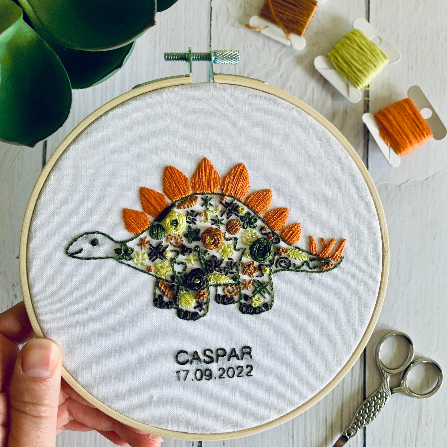 Digital download. Personalised Dinosaur embroidery hoop art PDF pattern with instructions. Stegosaurus beginner crewel wall decor project