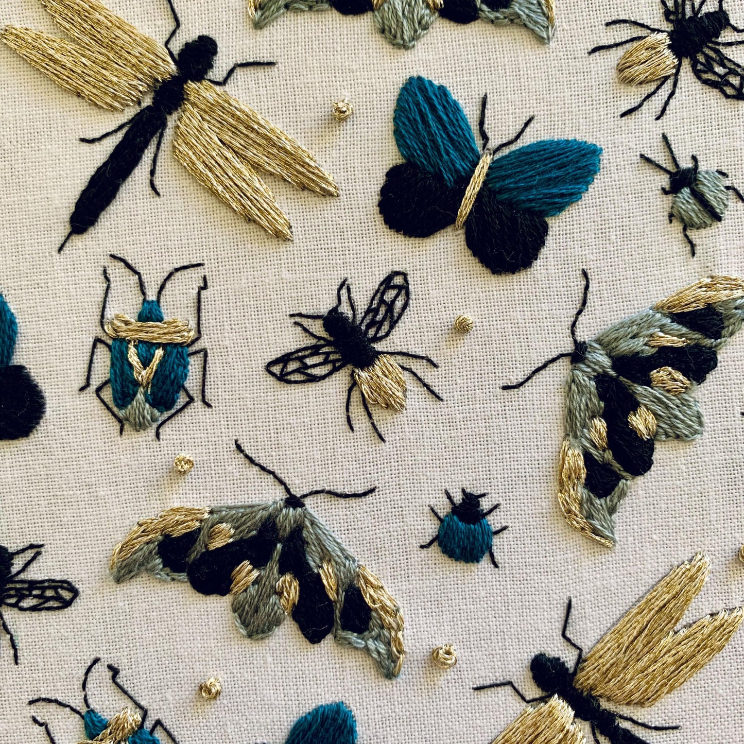 Digital download. Insect nature embroidery hoop art PDF pattern with instructions. Wildlife butterfly beginner crewel wall decor project