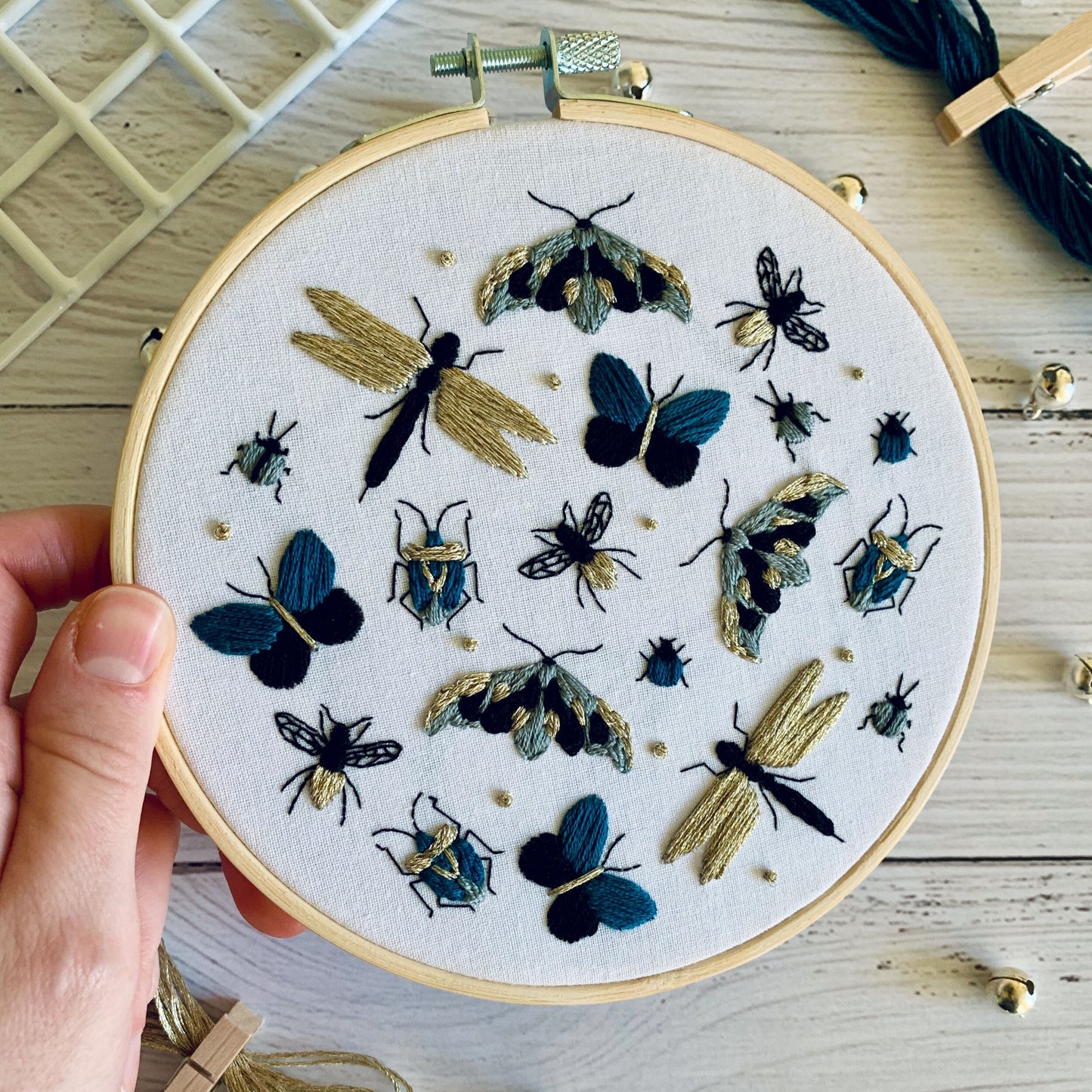 Digital download. Insect nature embroidery hoop art PDF pattern with instructions. Wildlife butterfly beginner crewel wall decor project