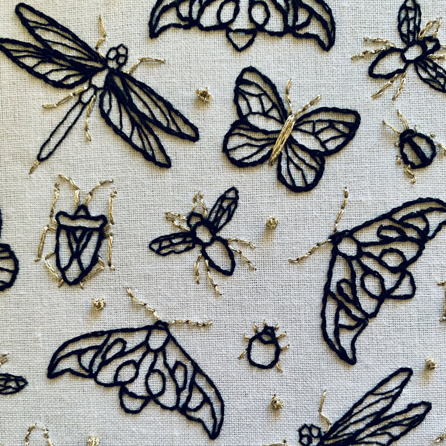 Digital download. Insect nature embroidery hoop art PDF pattern with instructions. Wildlife butterfly beginner crewel wall decor project