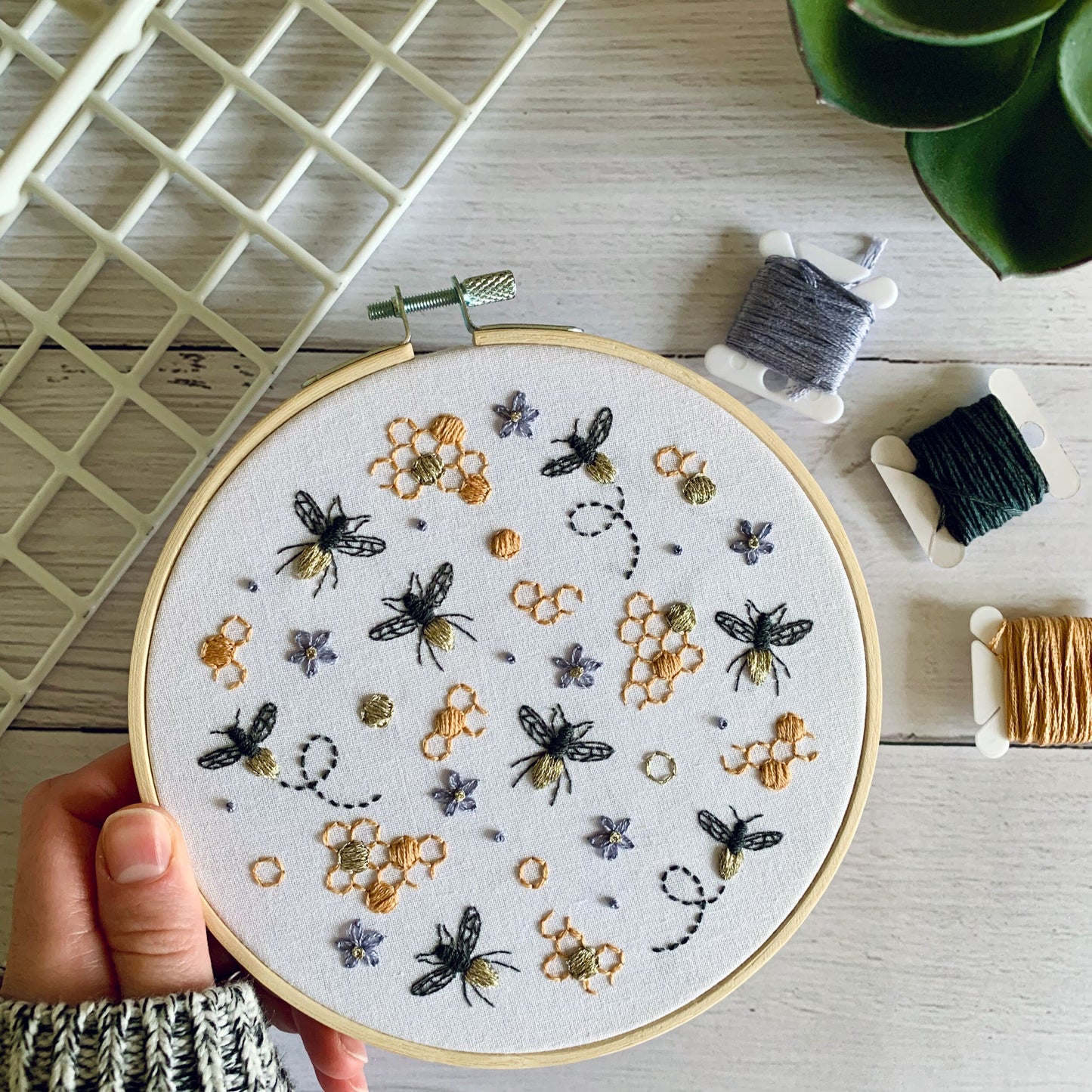 Digital download. Bumblebee honeycomb embroidery hoop art PDF pattern with instructions. Insect beginner crewel wall decor project
