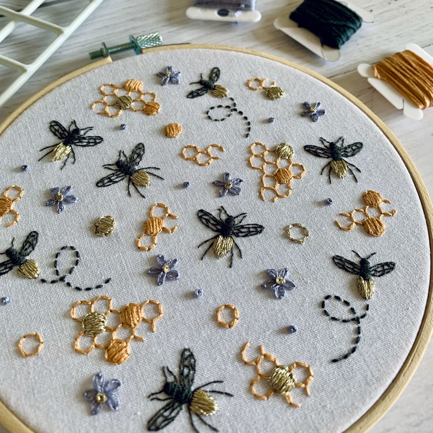 Digital download. Bumblebee honeycomb embroidery hoop art PDF pattern with instructions. Insect beginner crewel wall decor project