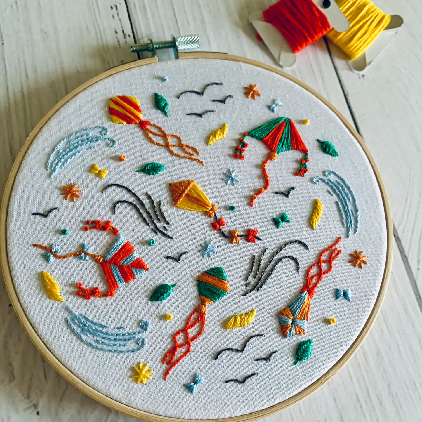 Digital download. Kites embroidery hoop art PDF pattern with instructions. Outdoor birds beginner crewel wall decor project