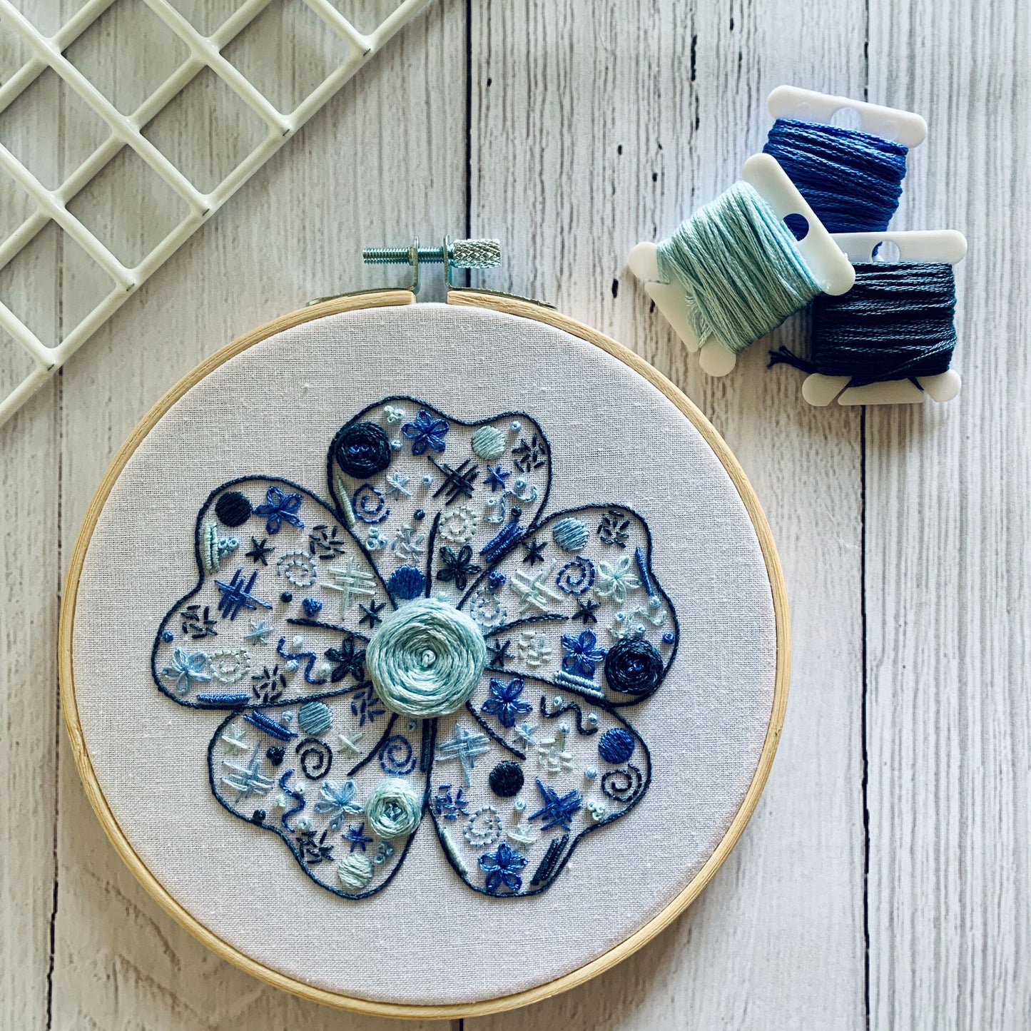 Digital download. Large flower embroidery hoop art PDF pattern with instructions. Floral nature beginner crewel wall decor project