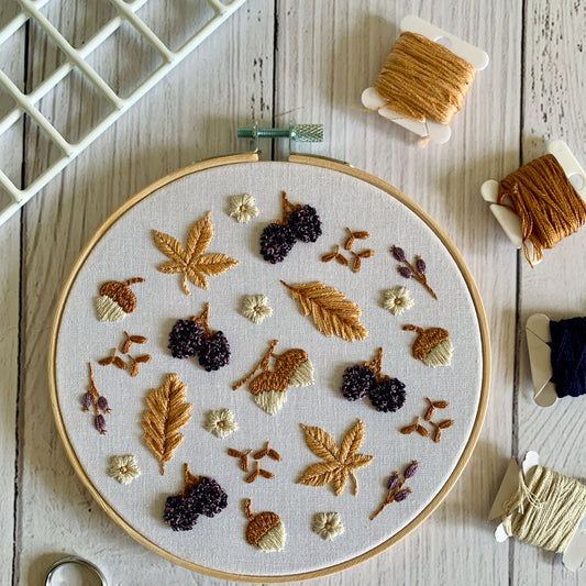 Digital download. Blackberries and acorns hoop art PDF pattern with instructions