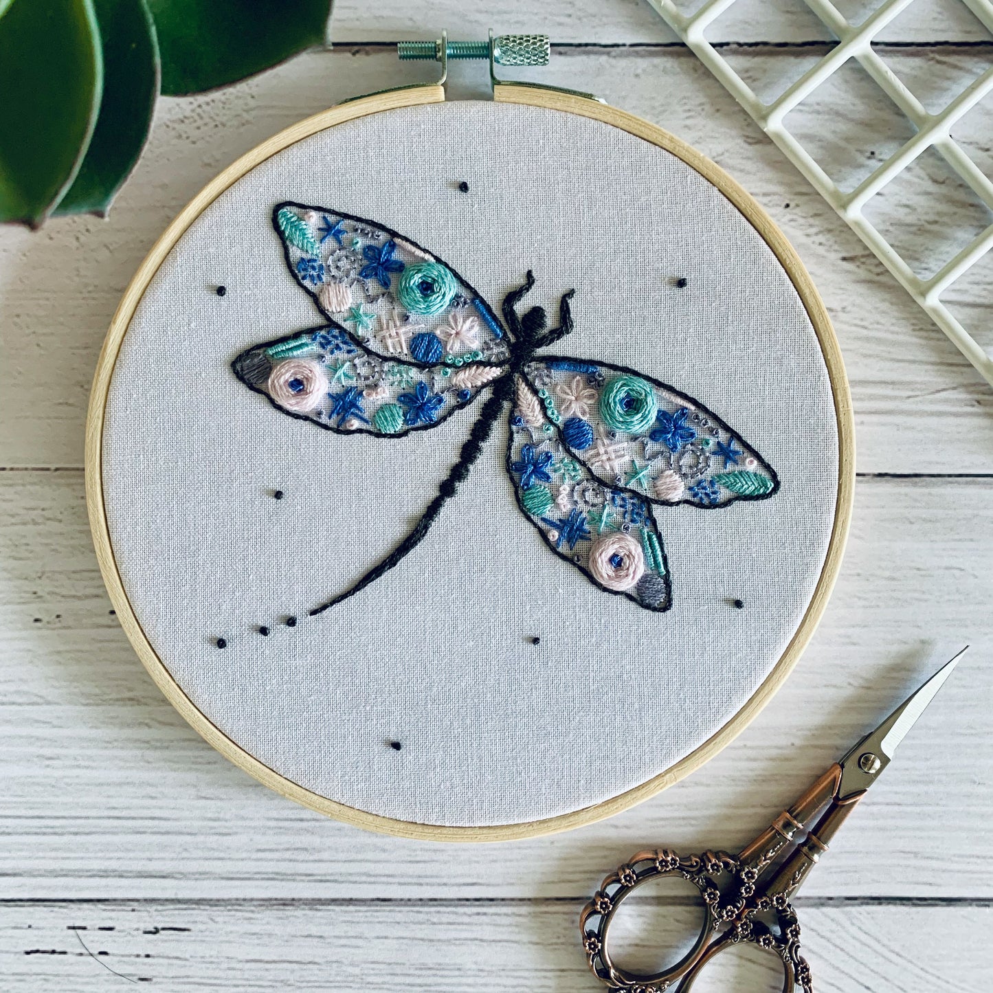 Full embroidery kit. Dragonfly DIY beginner hoop art craft. Adult anxiety/stress relief insect wildlife gift. Choose your colours!