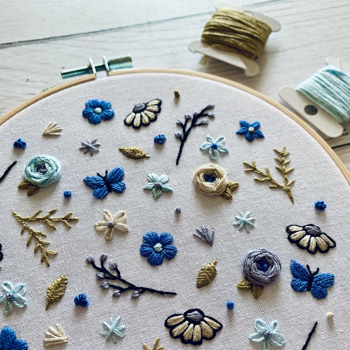 Full embroidery kit. Flower power DIY beginner hoop art craft. Adult anxiety/stress relief floral nature gift