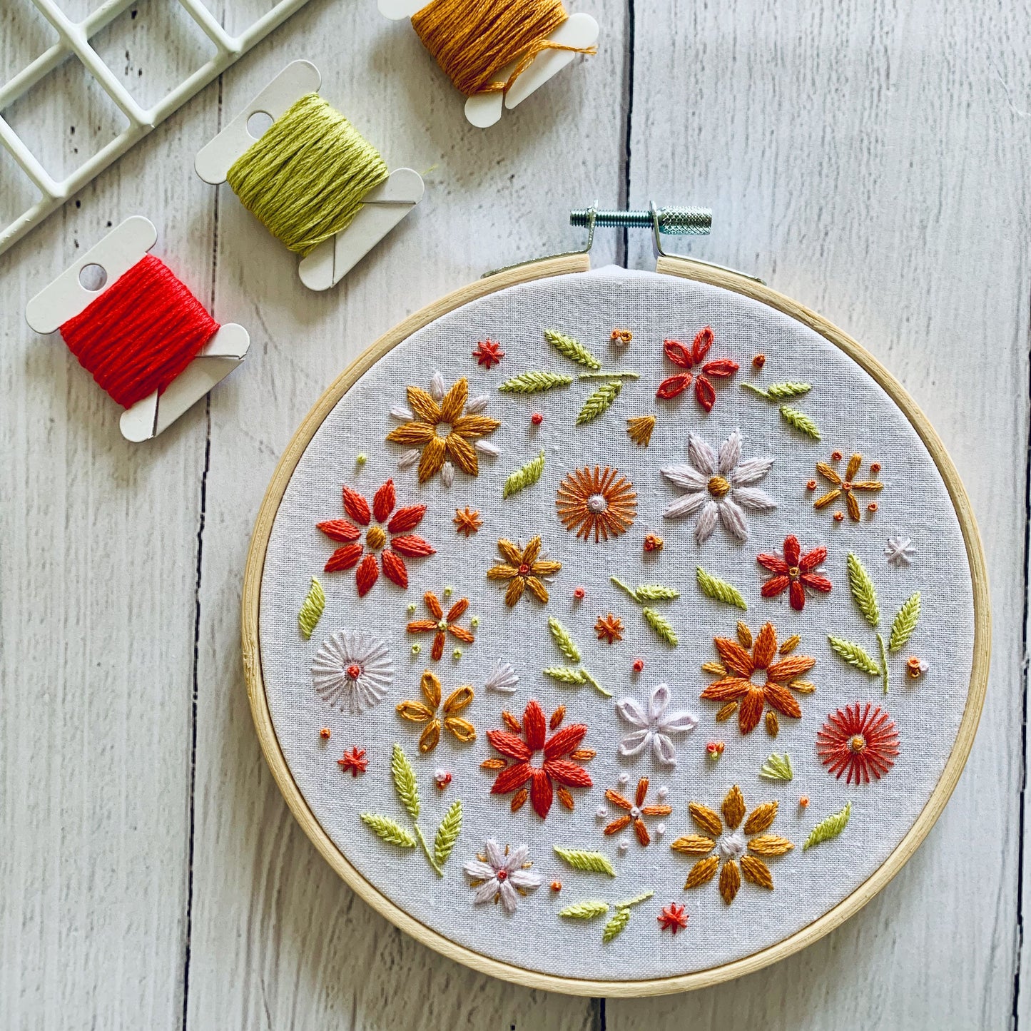 Digital download. Spring floral embroidery hoop art PDF pattern with instructions.  Summer flowers beginner crewel wall decor project