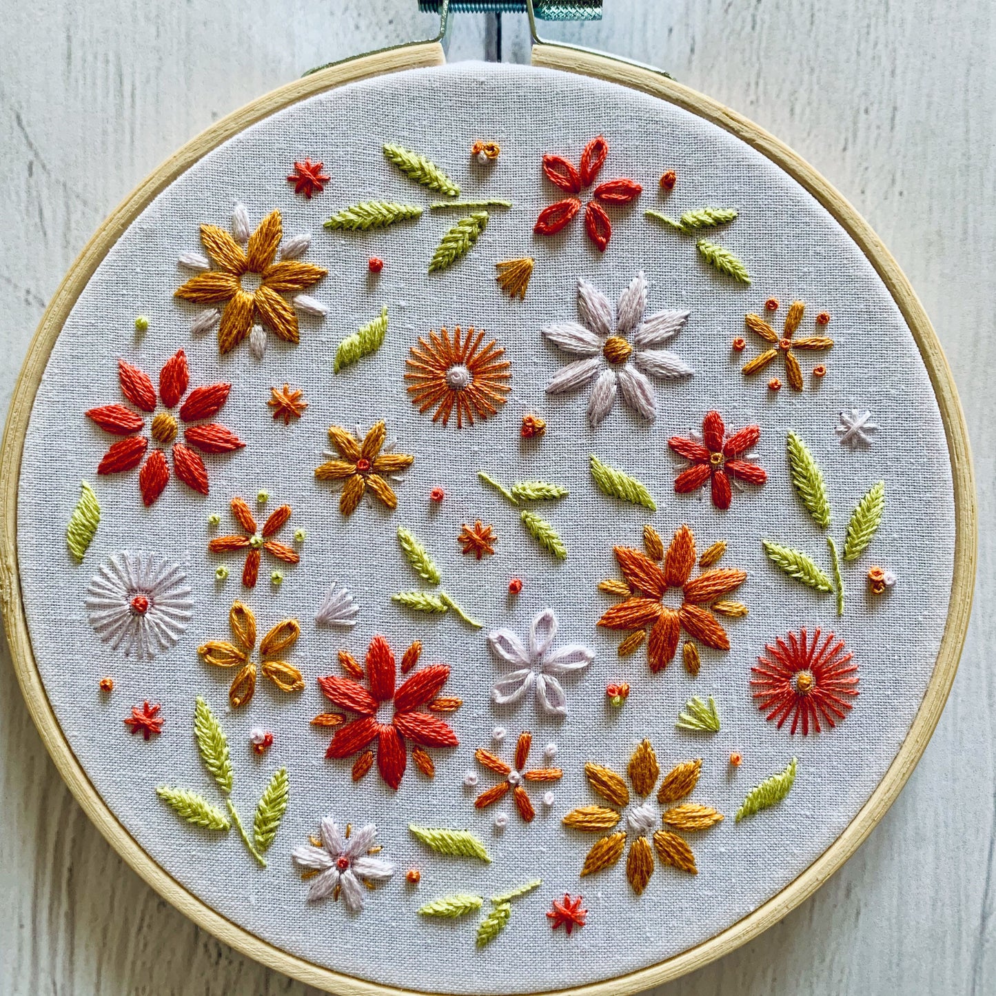 Digital download. Spring floral embroidery hoop art PDF pattern with instructions.  Summer flowers beginner crewel wall decor project